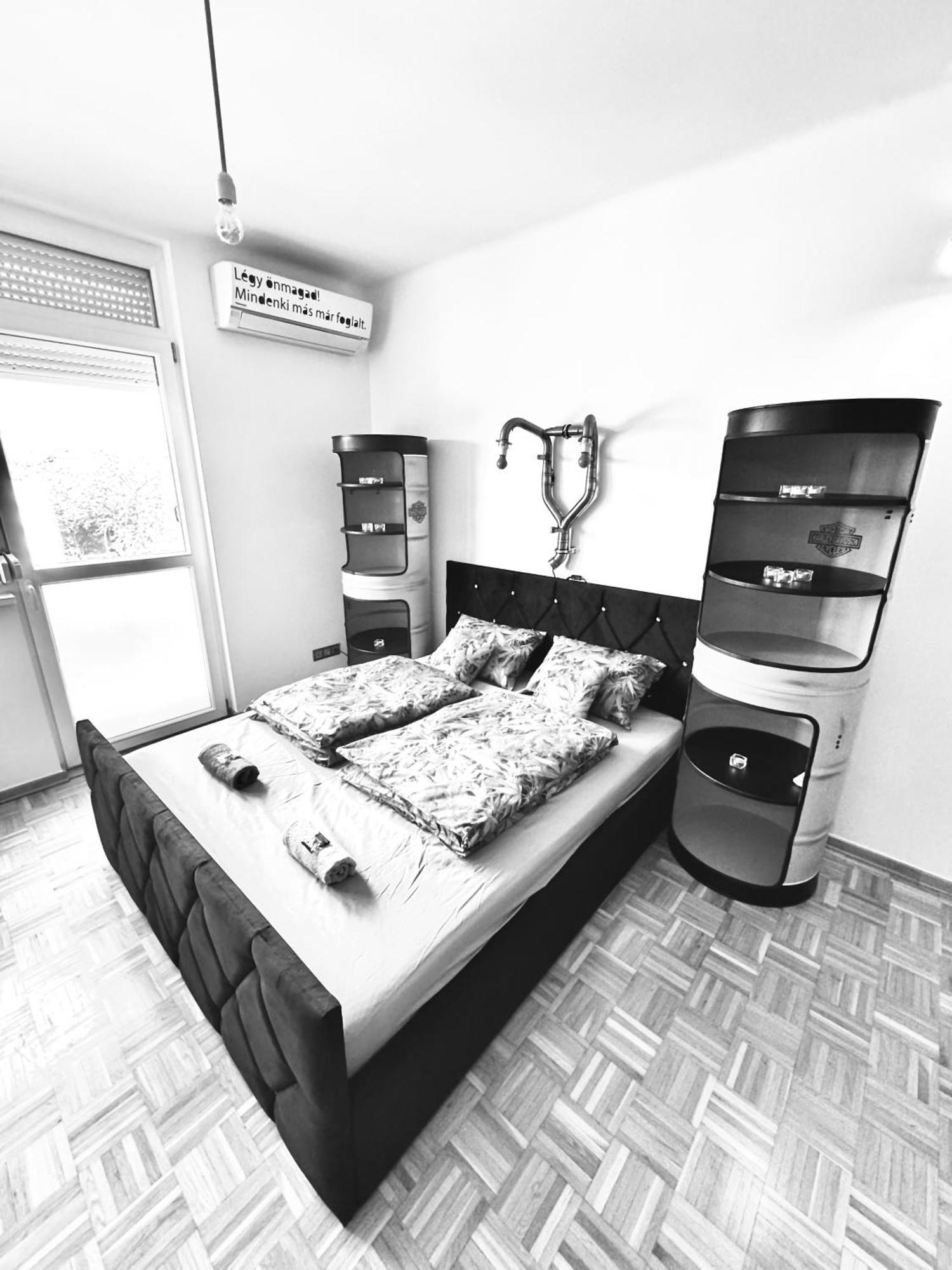 St Peter House Apartment Miskolc Exterior photo